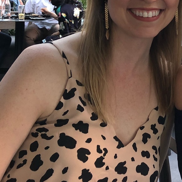 Animal print scalloped neckline Socialite tank. - Picture 4 of 4